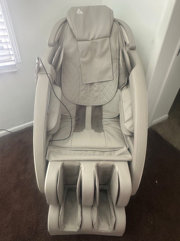 FLORIDIAN BRAND GALAXY 2D MASSAGE CHAIR gallery