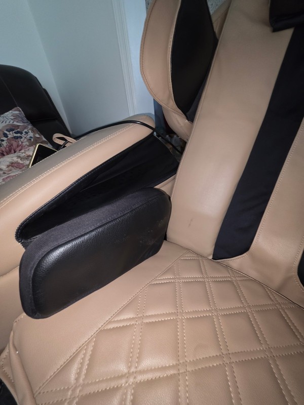 LURACO i Robotics 7 PLUS Medical massage chair gallery