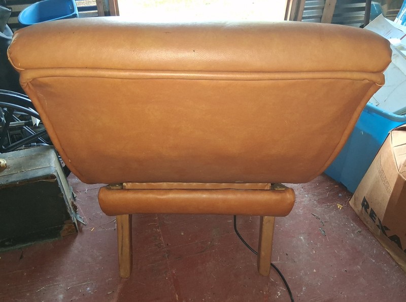 Vintage Contour Massage Lounge Chair gallery