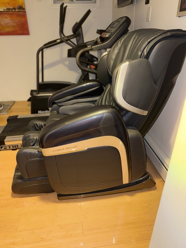 Fujispa Cyber Relax Massage Chair gallery