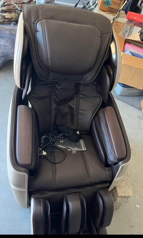 OGAWA 2 Stage Zero Gravity Massage Chair gallery