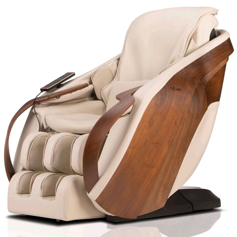 D Core Cirrus Massage Chair MSRP $13,000