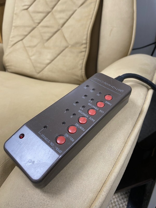 80's Get-a-way reclining chair: computerized massage chair w/ stereo system gallery