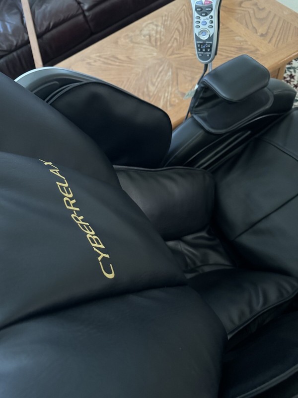 Fujiiryoki CYBER-RELAX SKS-1850 Massage Chair Made In Japan $̶2̶5̶0̶0̶ gallery