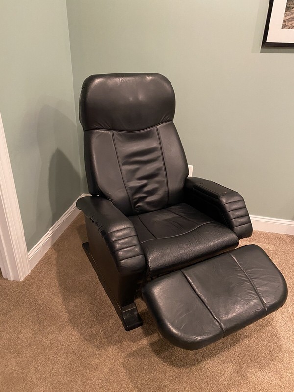 Massage Recliner Chair-Premier Leather Getaway Massage Chair Model GS-01 gallery