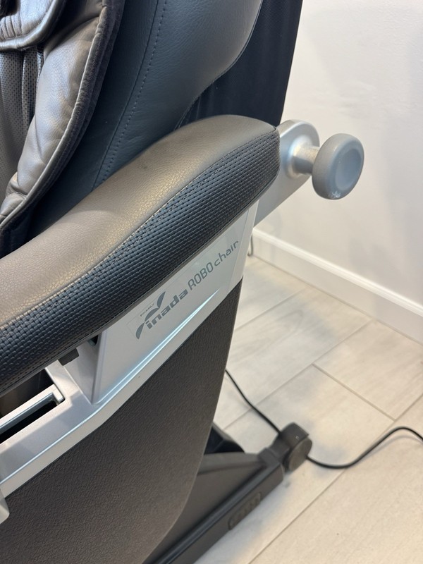Inada D.5 Massage Chair - Professional Japanese Shiatsu Therapy gallery