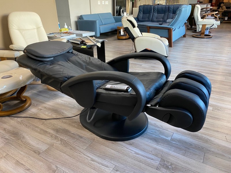 💥 Human Touch HT-125 Massage Chair Massaging Recliner – Black Leather Pad Set