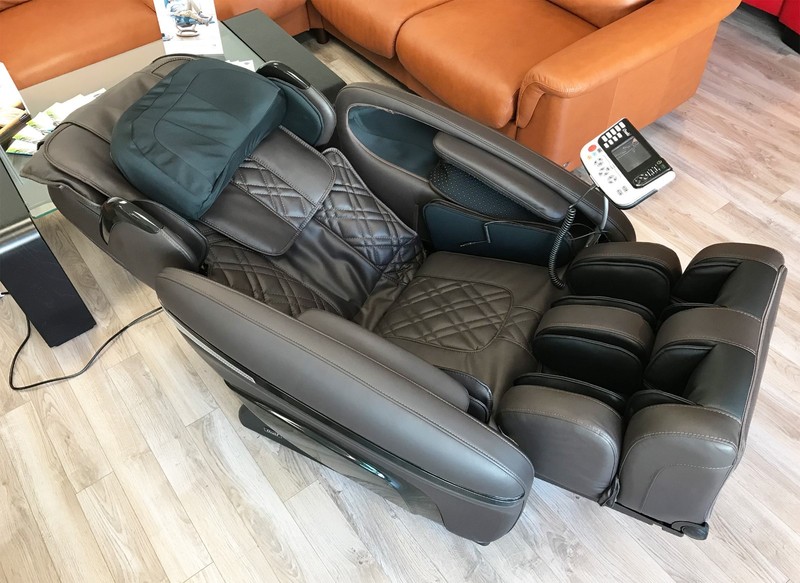 OSAKI 7200H Pinnacle Quad Roller Massage Chair Zero Gravity Recliner Heat Brown