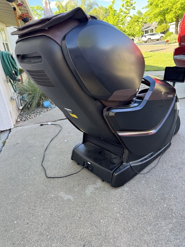 Cozzia CZ-640 Electric Massage Chair, Solid Brown/Black, 1-Seater gallery