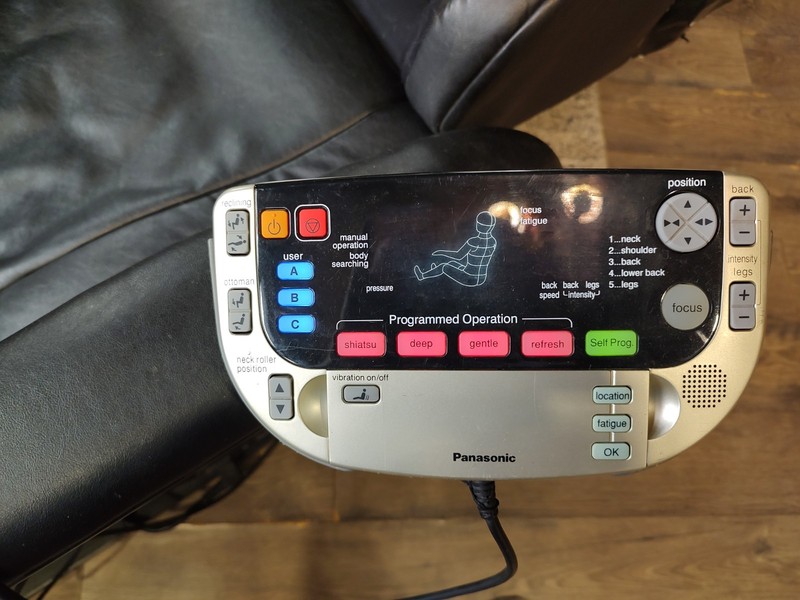 Panasonic Black Massage Recliner Chair w/ Wired Remote, Shiatsu/Vibration gallery