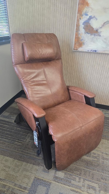 Chestnut Svago ZGR Plus Power Zero Anti Gravity Recliner Chair (SV395) OB