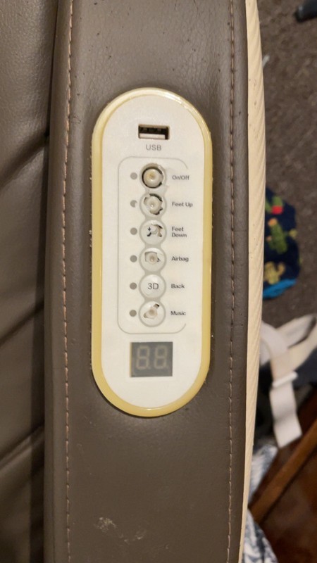 massage chair. massages back only missing some plastic but still works gallery