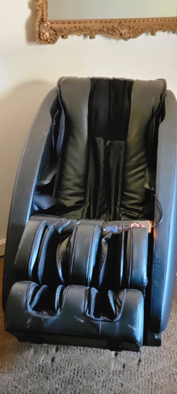 Titan Pro Commander Zero Gravity Full Body Massage Chair Recliner - Black gallery