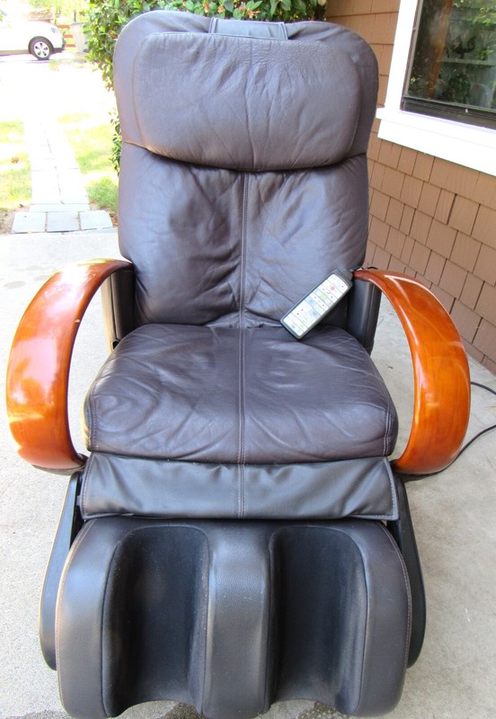 Working HTT-10CRP Full Body Roller Massage Chair Recliner Lounge Nice!!!!