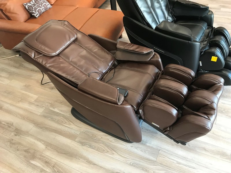 Cozzia CZ-328 Massage Chair Lay Out Recliner with Heat – Chocolate