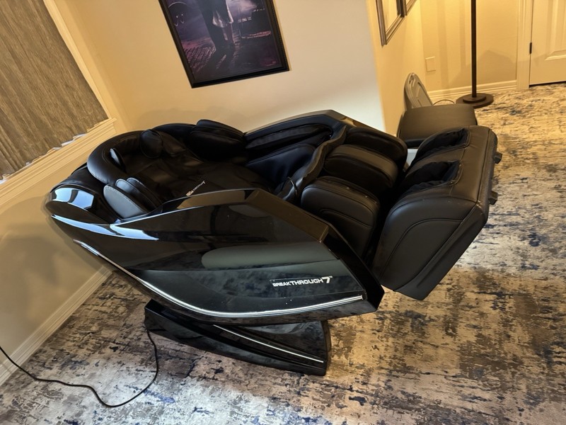 Medical Breakthrough 7 Massage Chair