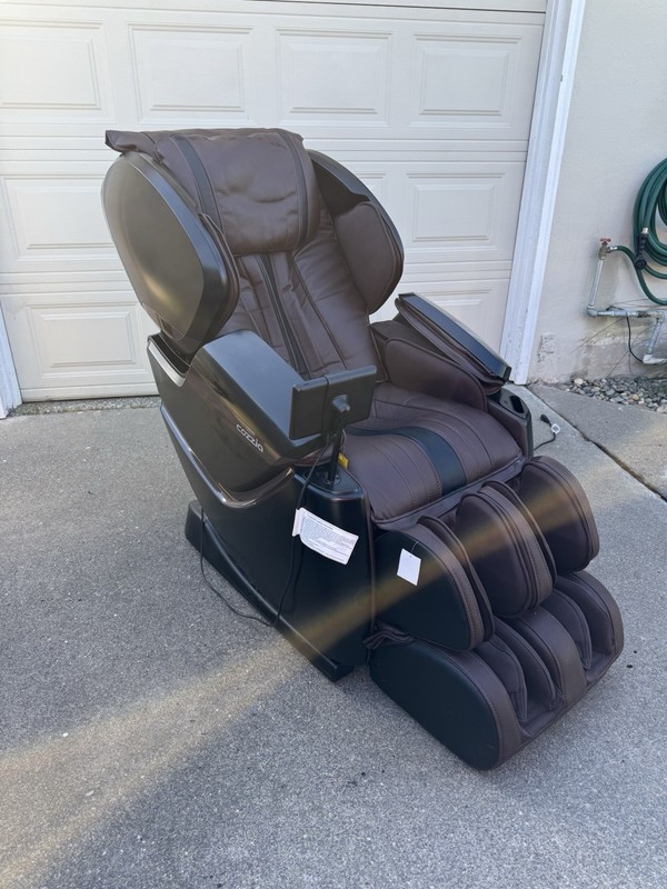 Cozzia CZ-640 Electric Massage Chair, Solid Brown/Black, 1-Seater gallery