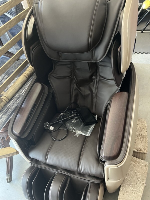 OGAWA 2 Stage Zero Gravity Massage Chair gallery