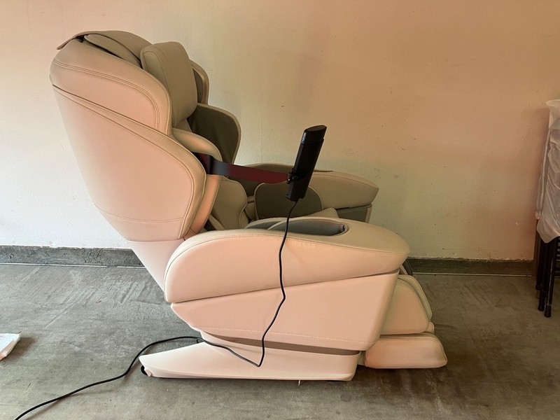 Synca JP3000 – Premium 5D AI Massage Chair (Japanese Made) gallery