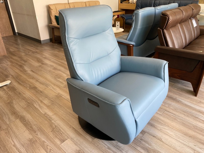 IMG Valletta Ergo Zero Gravity Advanced Glide Recliner XL in Lake Blue Leather gallery