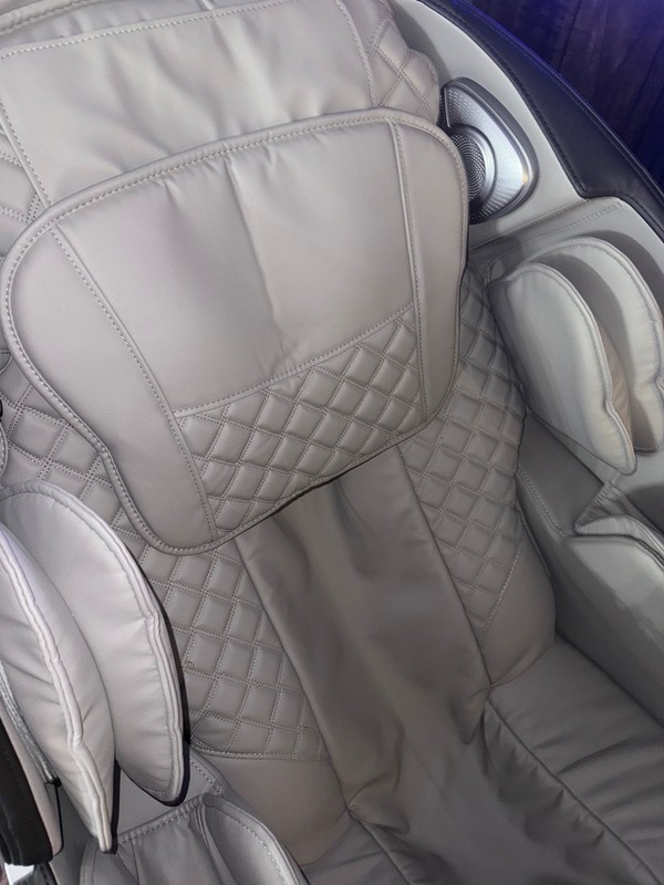 Full Body Zero Gravity Massage Chair gallery