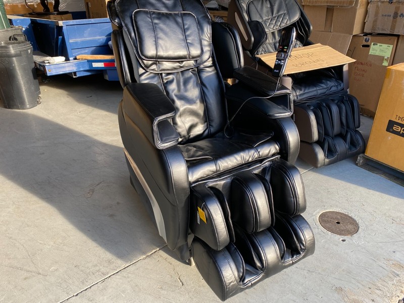 Osaki Titan TI-7700 Massage Chair Recliner in Black gallery