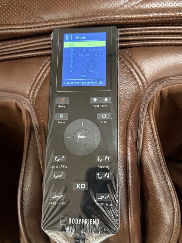 BodyFriend PHARAOH S Brain Massage Full Body Massage Chair Recliner Leather gallery