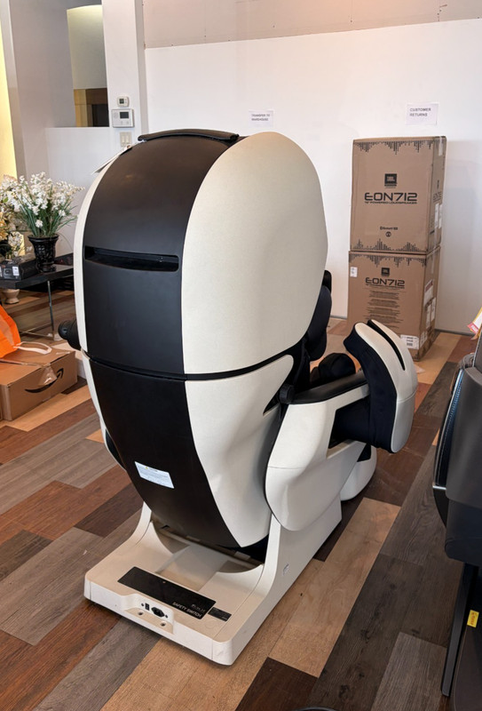 Inada Therapina Robo Massage Chair - Made in Japan gallery