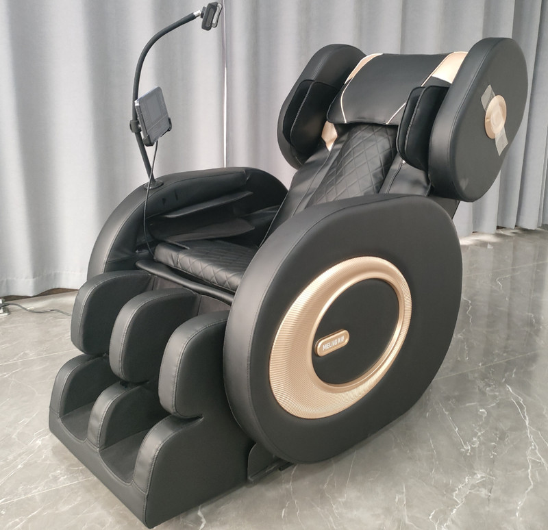 2026 Massage Chair Recliner with Zero Gravity with Full Body Air Pressure Black