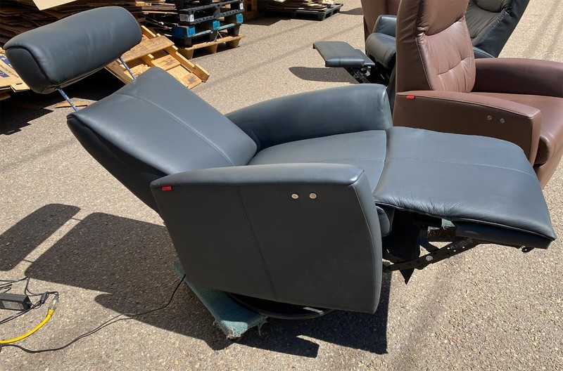 Fjords Atlantis Power Swing Swivel Relaxer Recliner Chair AL Anthracite Leather