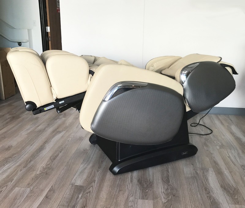 Cream Osaki OS-4000CS Zero Gravity Massage Chair Recliner