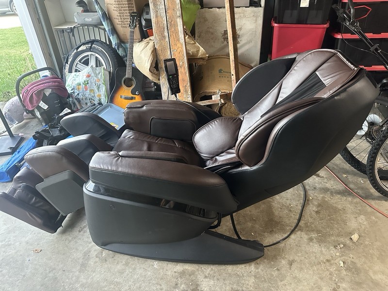 Synca Wellness JP1100 4D Ultra Premium Massage Chair Recliner Made in Japan Brwn gallery