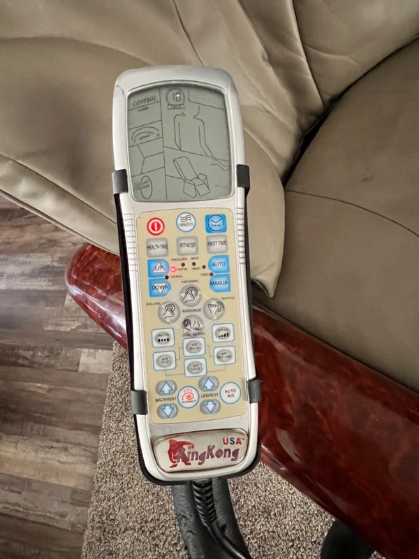 King Kong 5560 Fully Functioning Reclining Massage Chair gallery