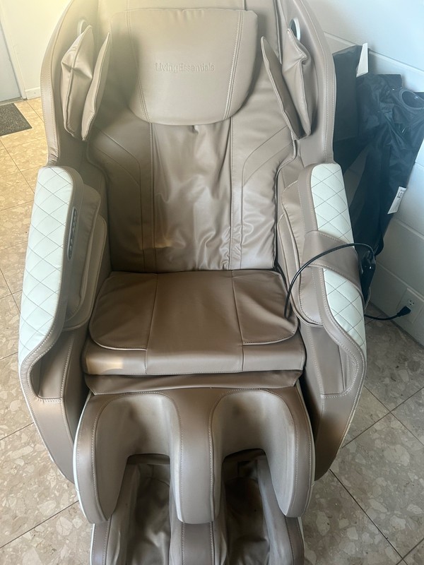 massage chair zero gravity w/ Bluetooth gallery