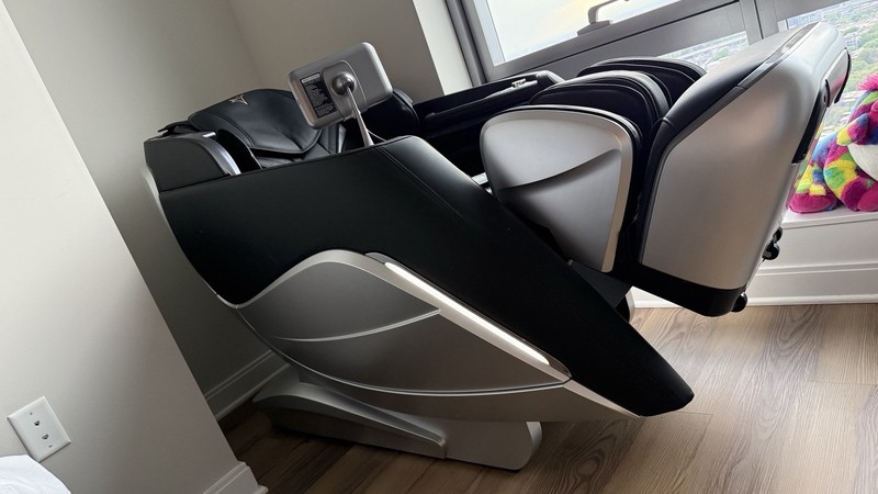 Alfine A710 4D Massage Chair Recliner Zero Gravity Touchscreen Cup Holder gallery