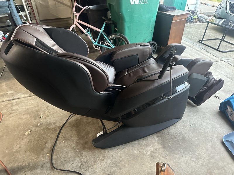 Synca Wellness JP1100 4D Ultra Premium Massage Chair Recliner Made in Japan Brwn gallery