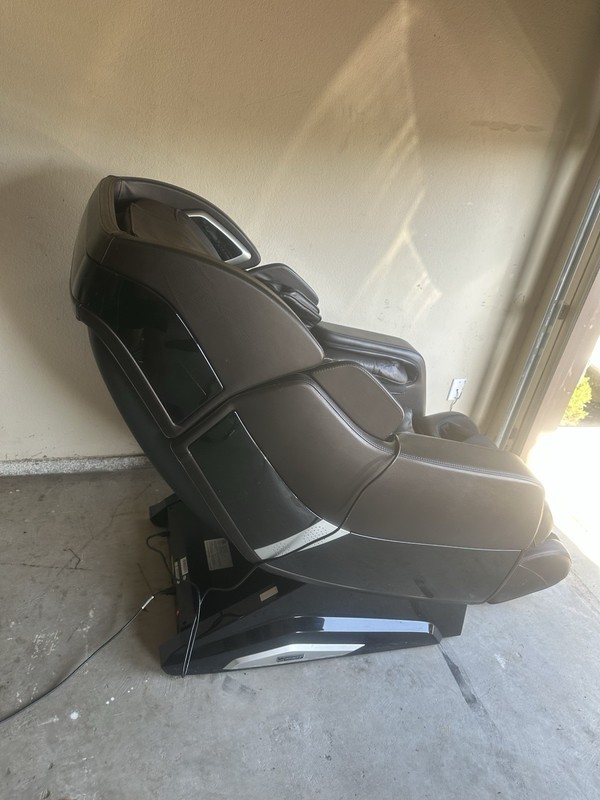 Infinity Celebrity Full Body 3D Massage Chair w/ Bluetooth & Body Scanning Tech gallery