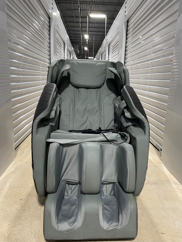 Emirates Reclining Massage Chair – Black