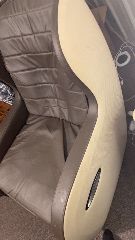 massage chair. massages back only missing some plastic but still works gallery