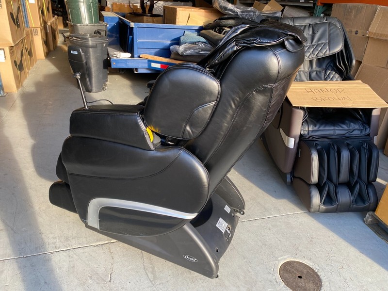 Osaki Titan TI-7700 Massage Chair Recliner in Black gallery