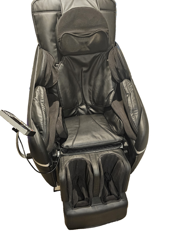 Medical Breakthrough 8 Massage Chair Used in Good Condition WORKING