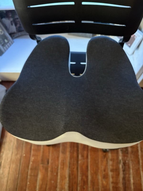 Ergonomic Massage Chair Cushion, rechargeable with heat and vibration