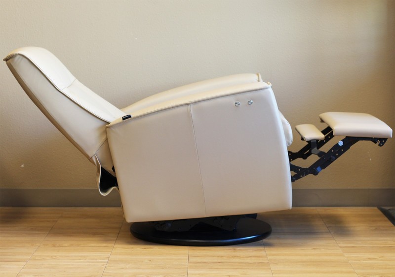 Fjords Ulstein Swing Relaxer Power Electric Recliner Chair NL 121 Sandel Leather