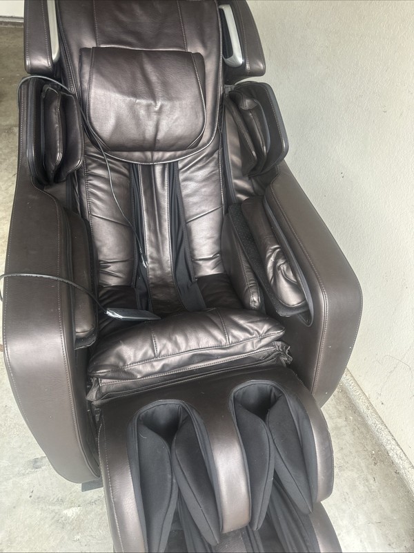 Infinity Celebrity Full Body 3D Massage Chair w/ Bluetooth & Body Scanning Tech gallery