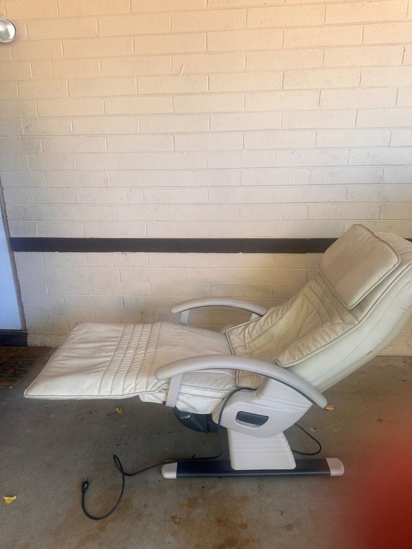 massage chair recliner interactive health Of white color leather in good cond. gallery