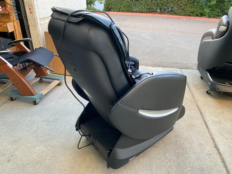 Osaki Titan Comfort 7 Massage Chair Recliner #3 gallery