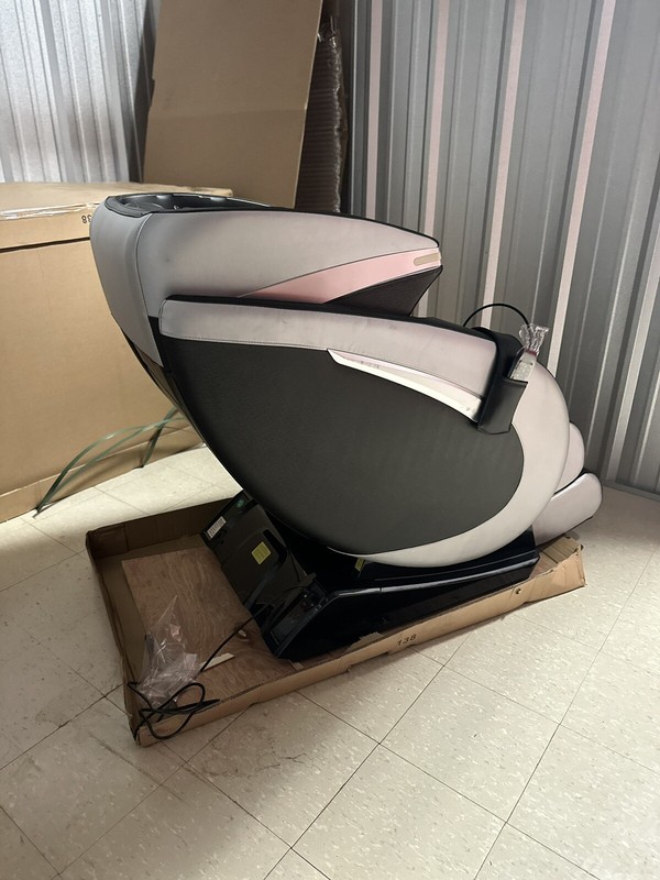 Massage chair Zero Gravity gallery