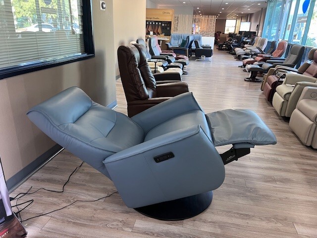 IMG Valletta Ergo Zero Gravity Recliner XL 2 motor Trend in Lake Blue Leather gallery