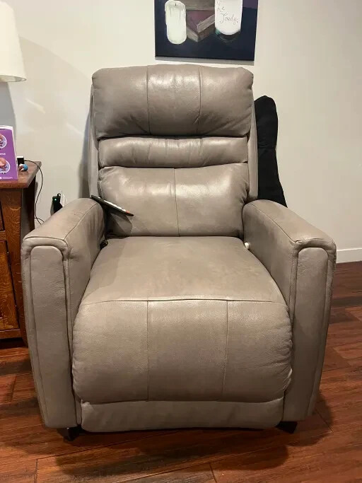Turbo Socozi Leather Heated Massage Chair gallery