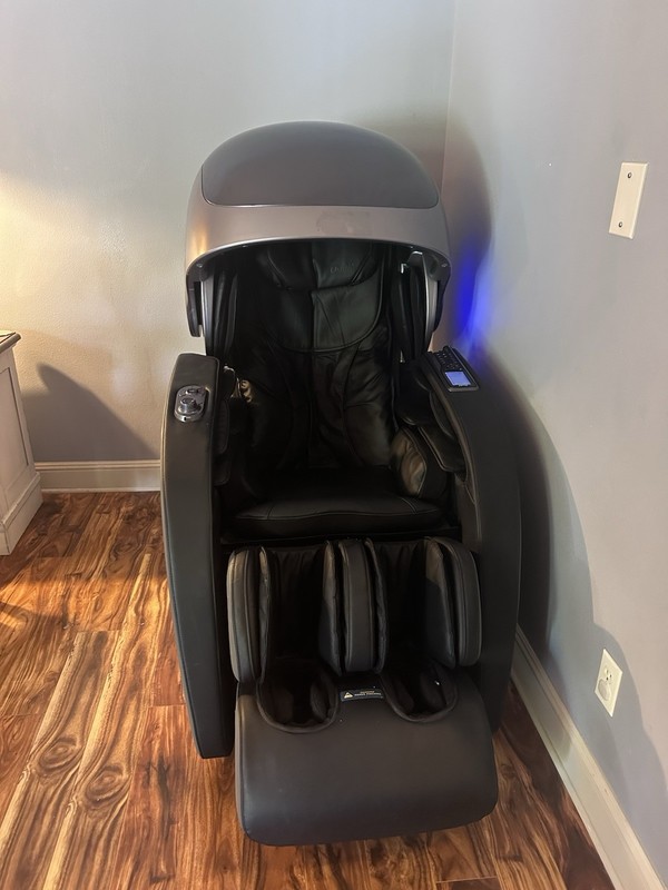 Osaki OS-4D Escape Massage Chair gallery